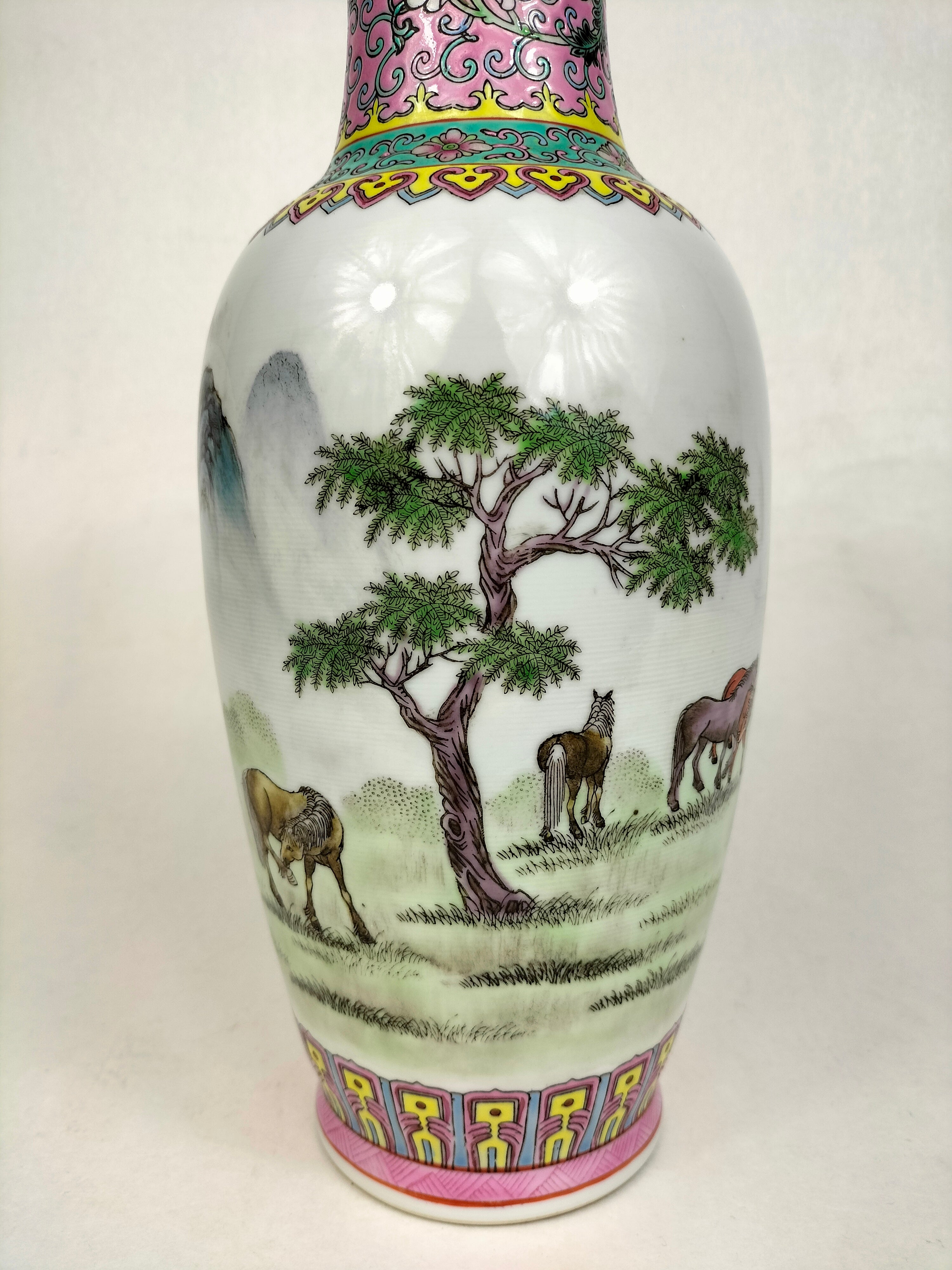 中国 粉彩 山水紋長頸瓶ペア 送料込み0406 中国 粉彩 山水紋長頸瓶ペア