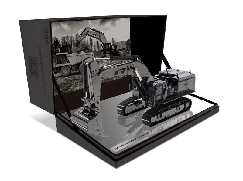 1:50 Cat® 390F L Hydraulic Excavator - Gunmetal Finish — Diecast