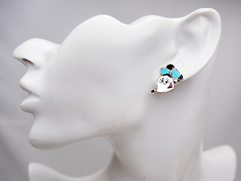 ピアスインレイのSullivan Shebola ミニーマウス ピアス商品のご案内