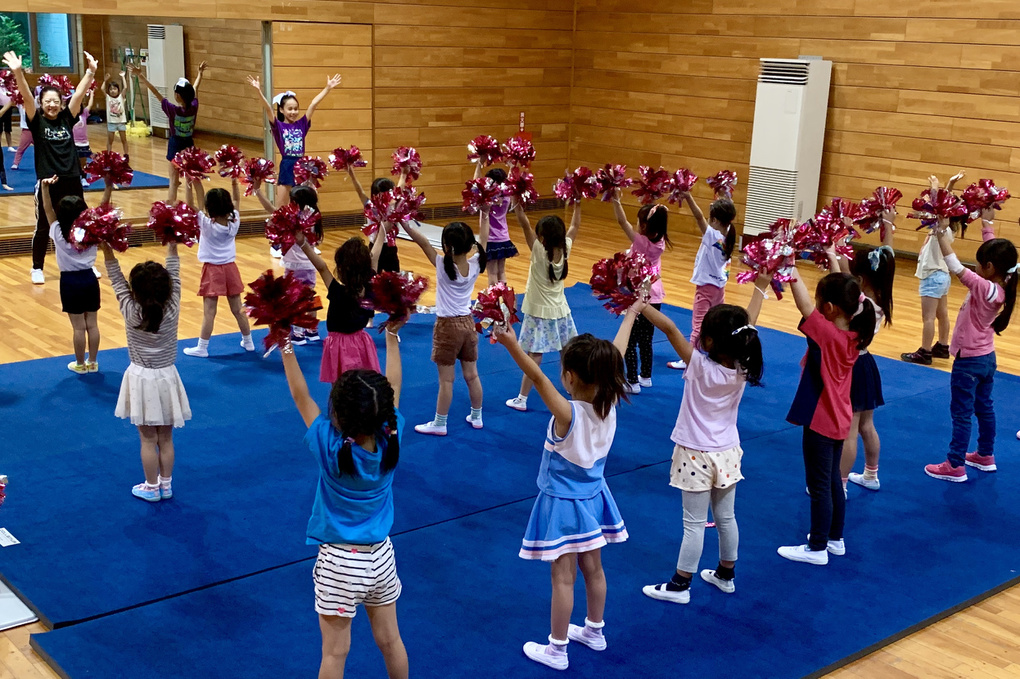 スクール紹介 of Dolphin star チアリーディングスクール