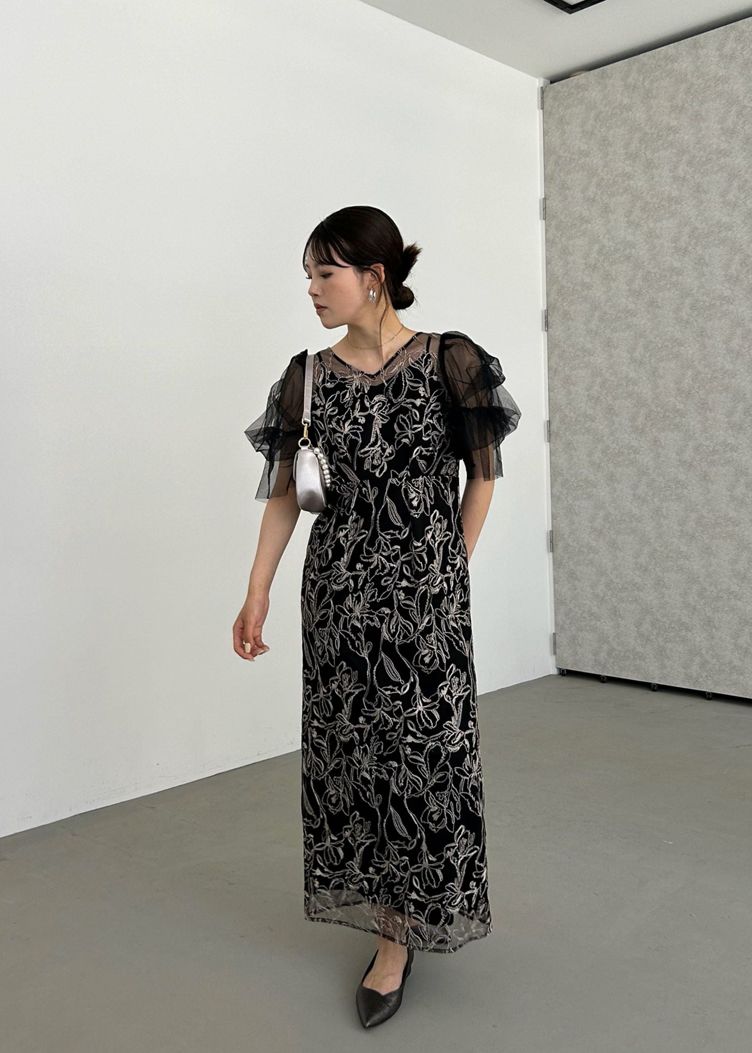 Fluffy sleeve pencil dress|LE'RURE