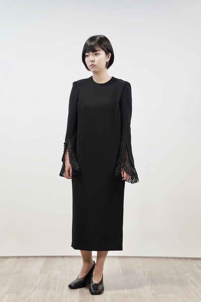 Mame Kurogouchi（3泊4日） Embroidered Cuffs Crew Neck Dress 1 / June