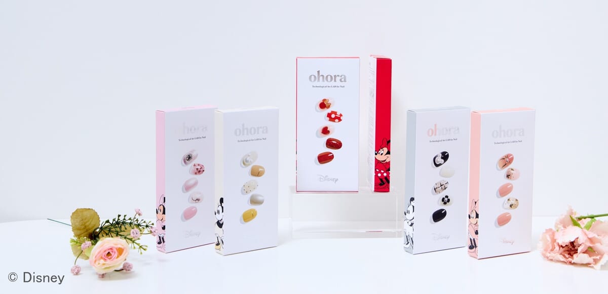 クリスマスをイメージしたジェルネイル！ディズニーストア ohora共同