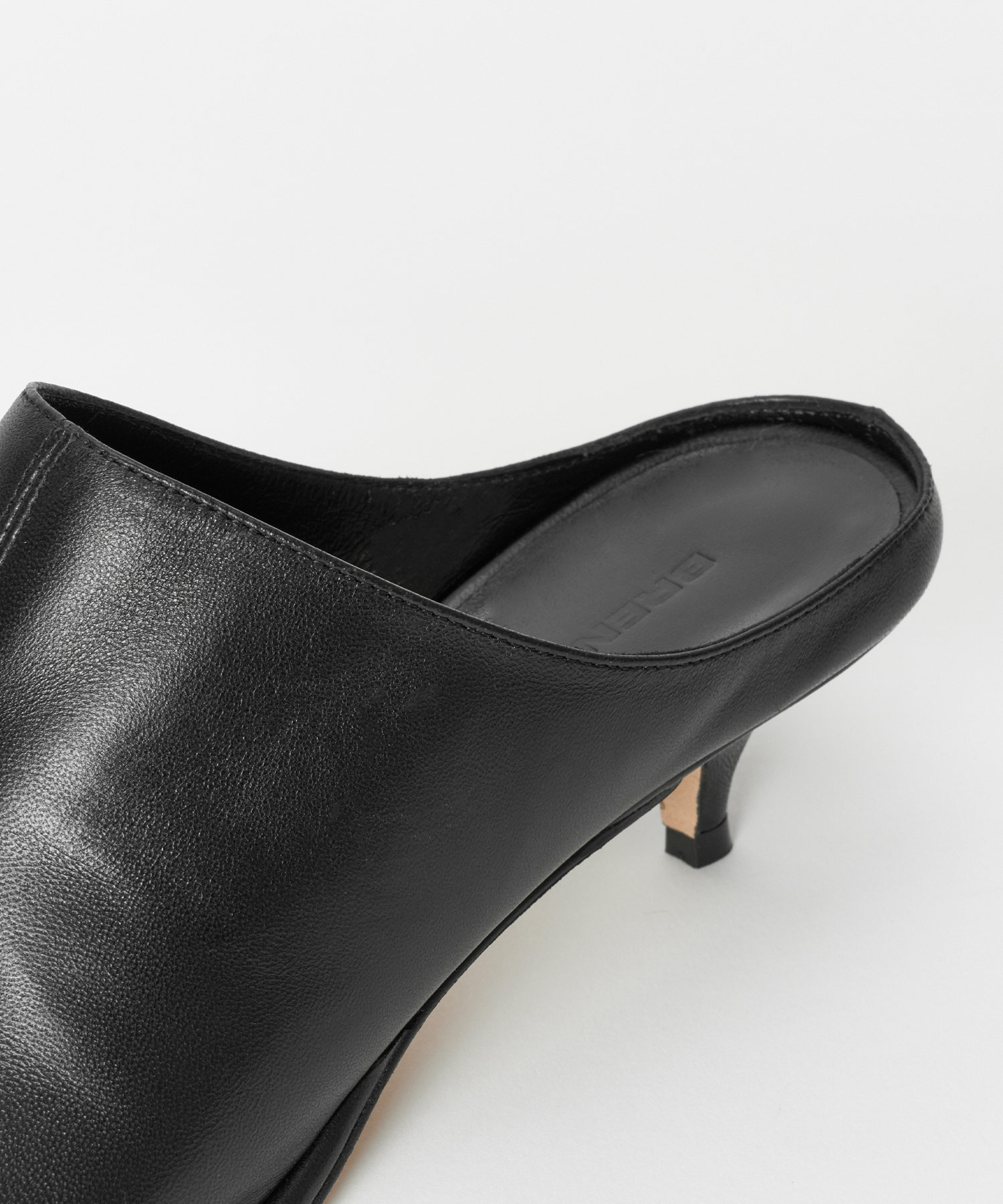 BRENTELLA/ブレンテッラ】スクエアミュールサンダル ｜ハウス オブ