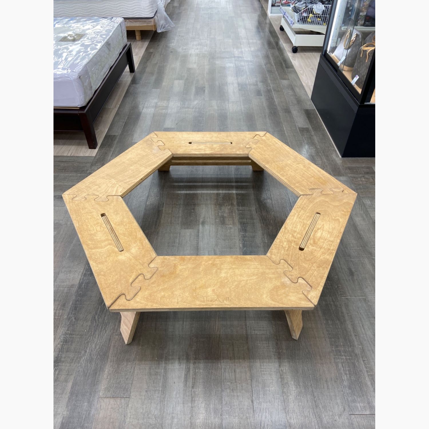 グラインドロッジ thearth grindlodge ざぁーす ヘキサテーブル