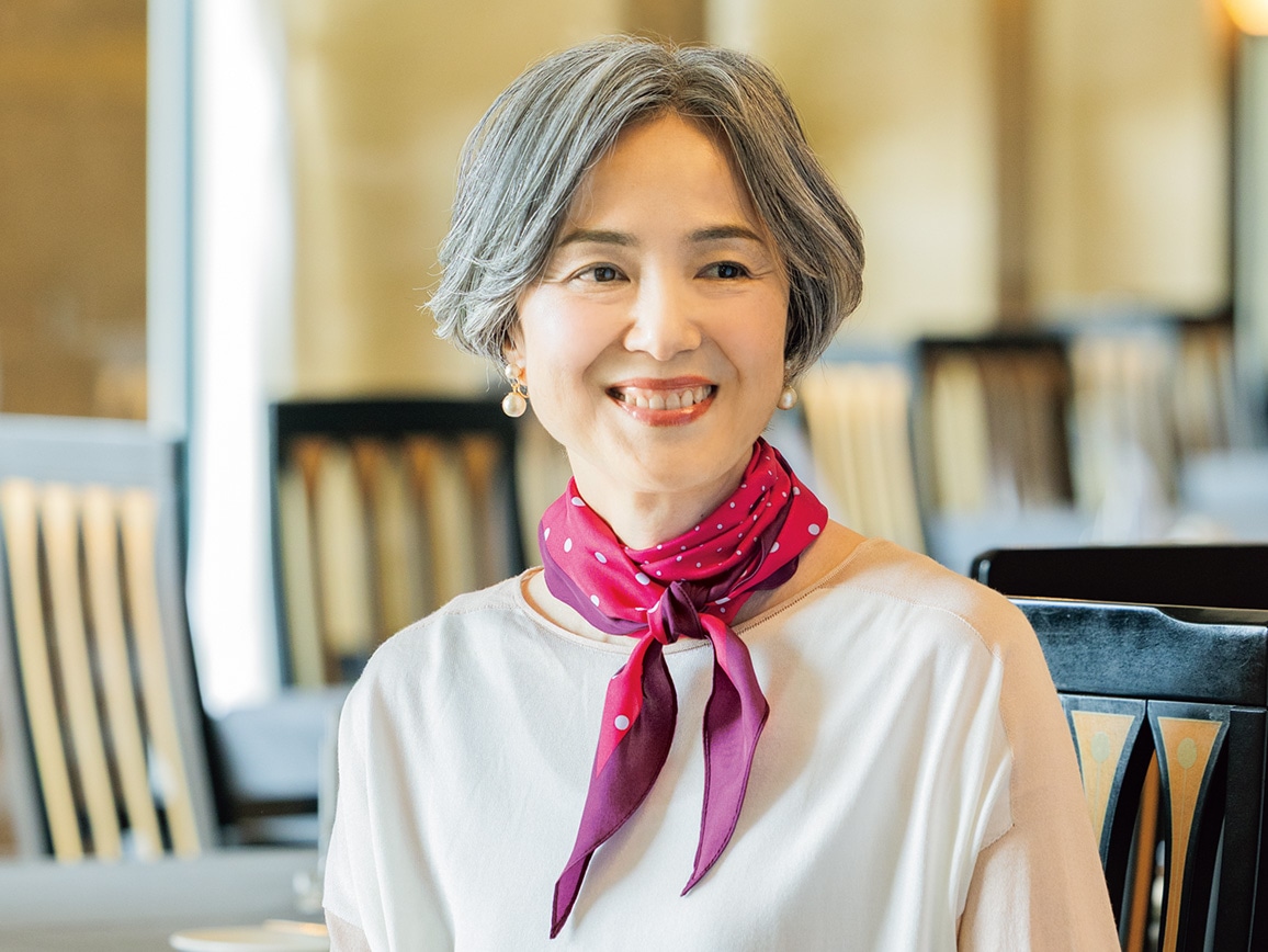 ずっと着けたままにできるコンパクトシルクスカーフ(10_ピンク系