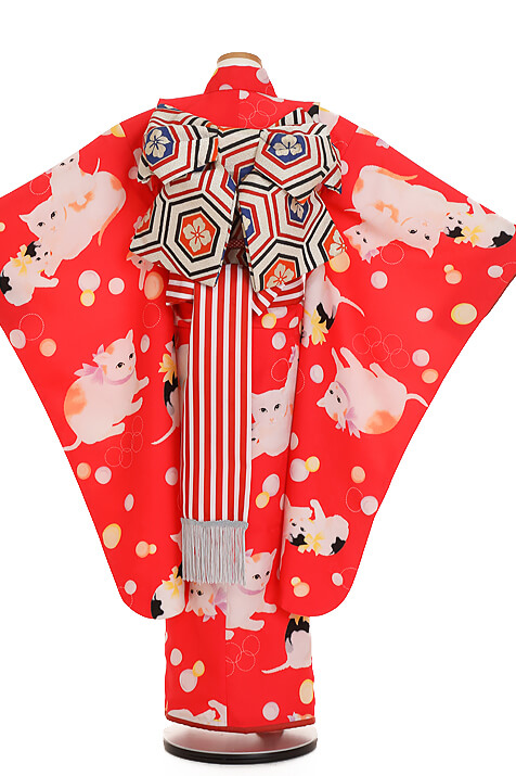 七五三7歳❣️人気赤地暈し古典柄❣️御所車鶴玉で箱金彩際立つ完全