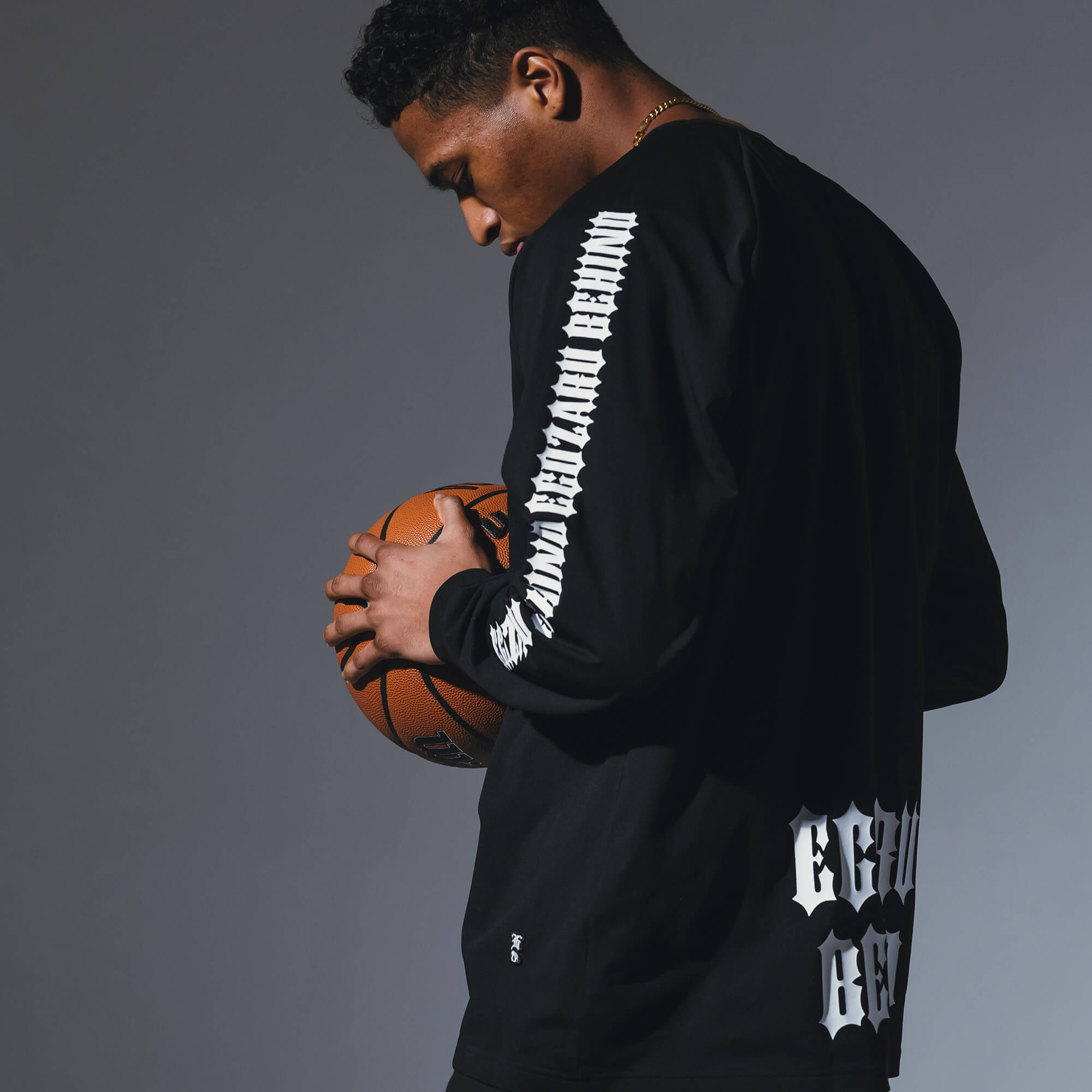 スリーブオーバーサイズドロングスリーブTシャツ(EZBH) – EGOZARU