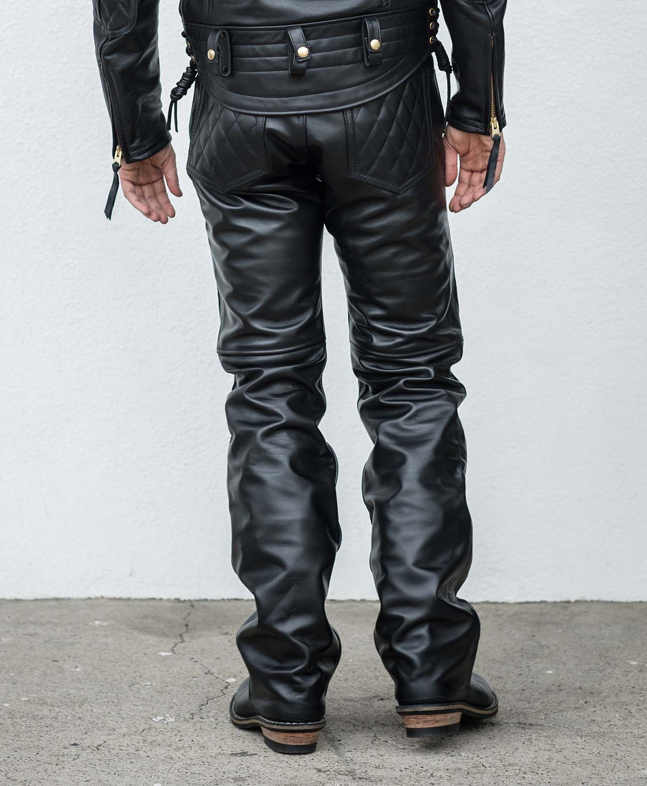 革パンツ ダイヤモンドキルティング レザーパンツ｜カドヤ公式