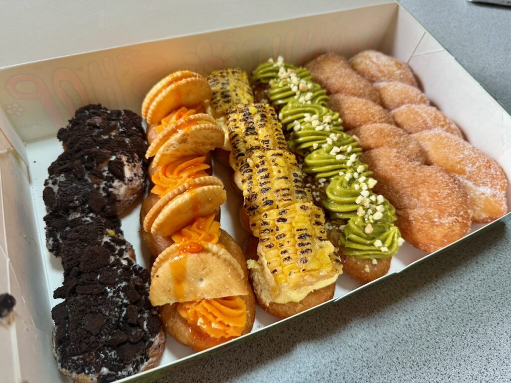 カラフル】韓国カフェ『BONTEMPS(ボンタン)』で韓国ドーナツのクァベギ