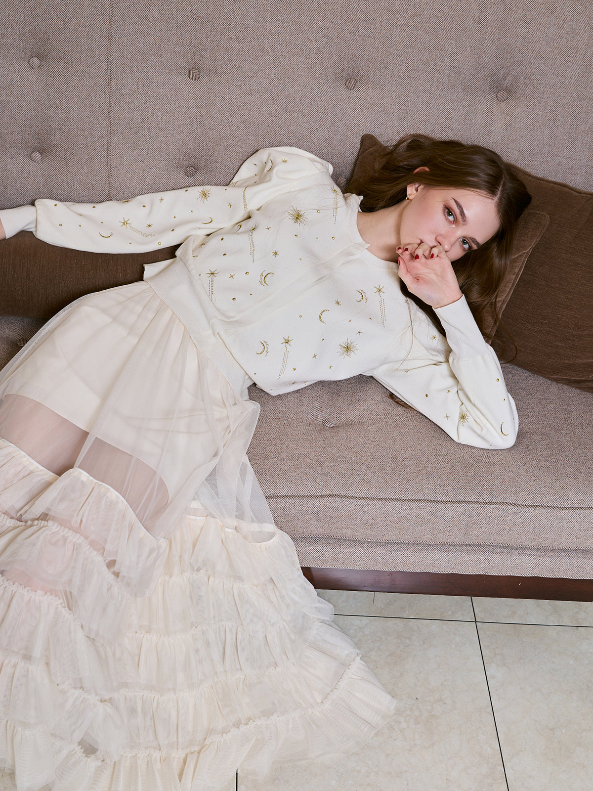 スターエンブロイダリーニット