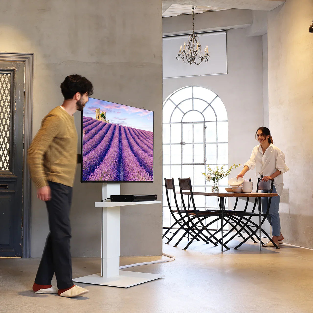 WALL INTERIOR TVSTAND V2 CASTER