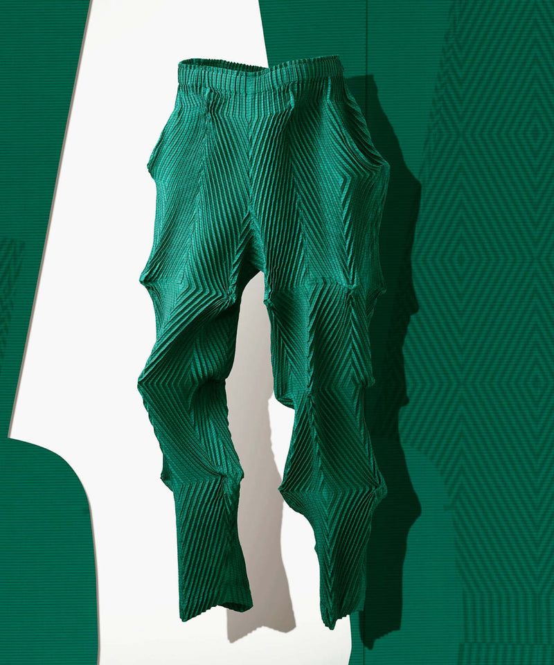 Introducing Items “CREPE DRAPE T” – ISSEY MIYAKE EU