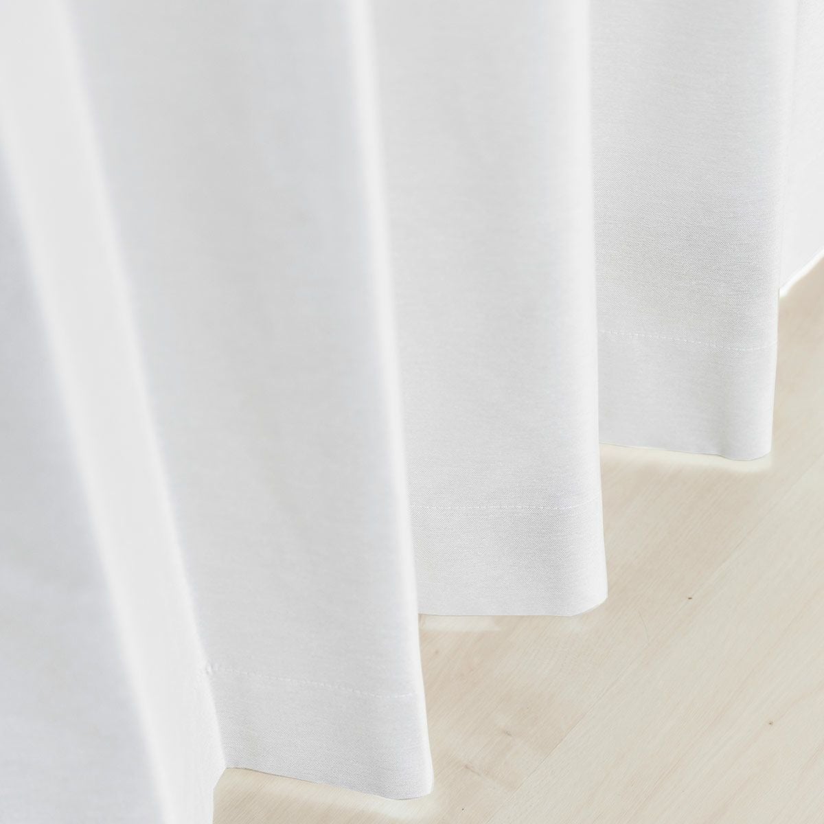 真っ白な遮光カーテン！完全1級遮光・遮熱・防音カーテン シュヴァ（D