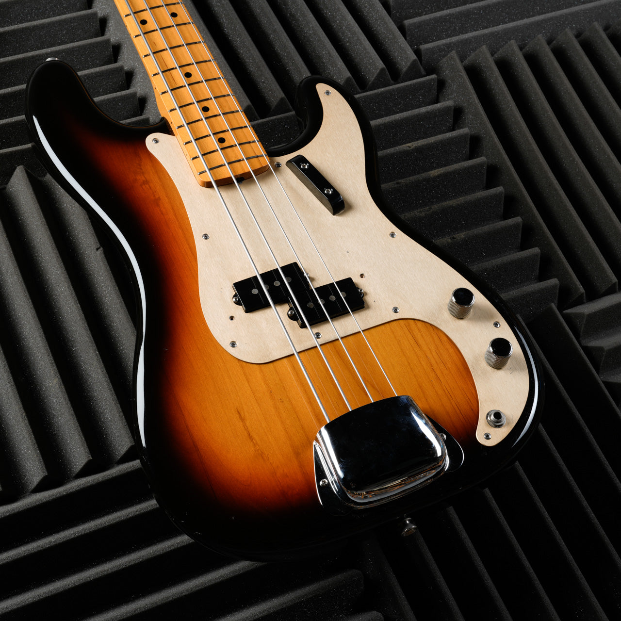 Fender PB-57 Precision Bass Reissue MIJ - 2010 - Sunburst