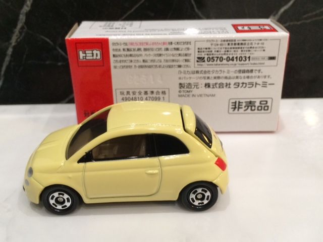 京商ミニッツ フィアット500イエロー ルパン三世カリオストロの様な