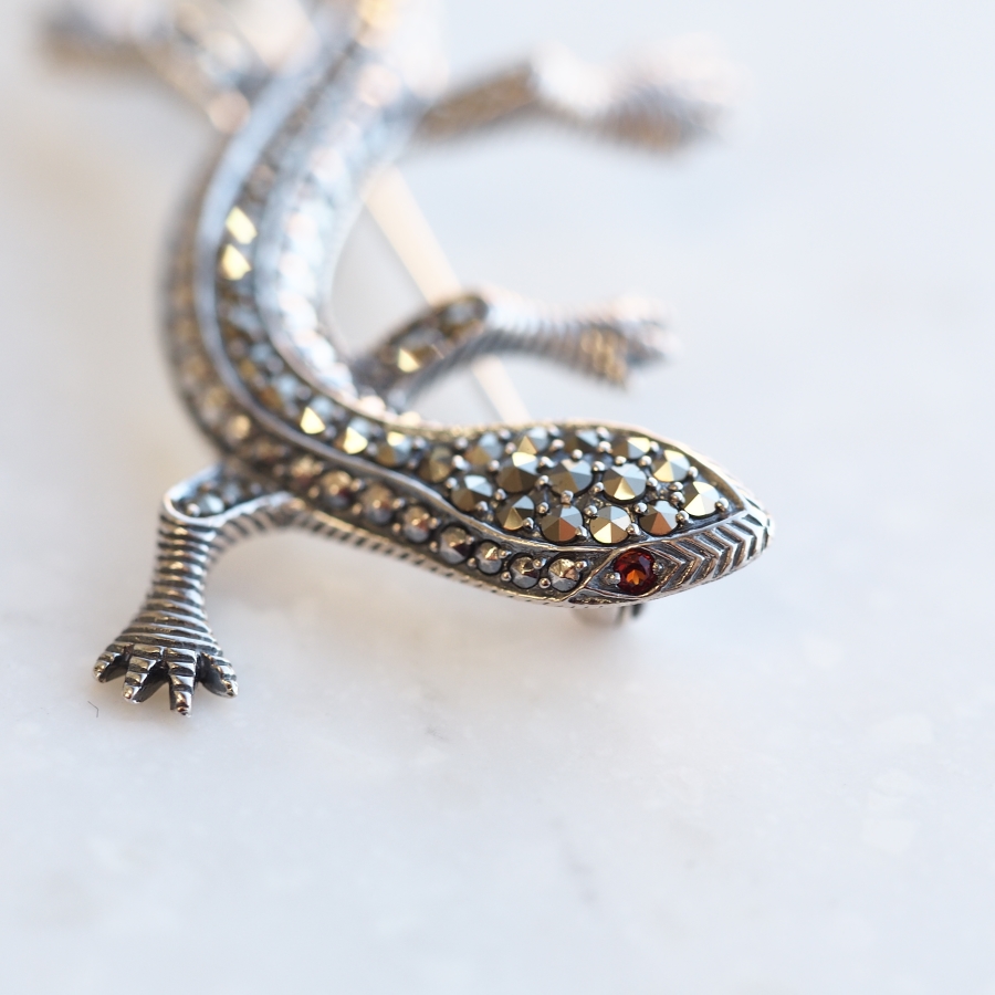 202C0095-GF】SV マーカサイト トカゲ ブローチ | 【碌山】公式 卸専用