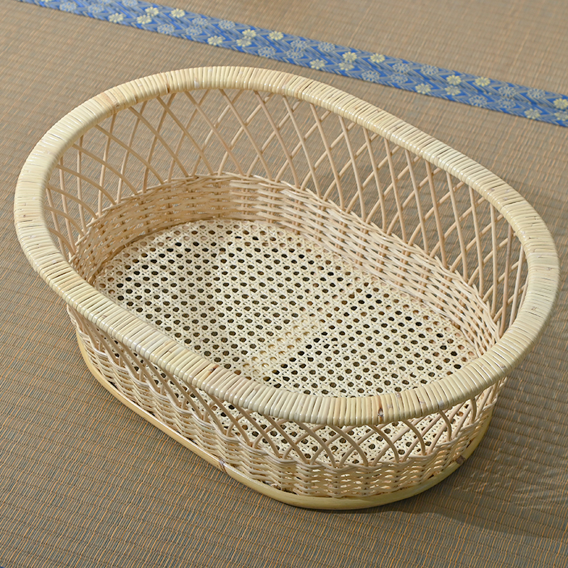 にゃん☆プロフ必読‼️ ラタン ホワイト カゴ 蓋つき 楕円 にゃん