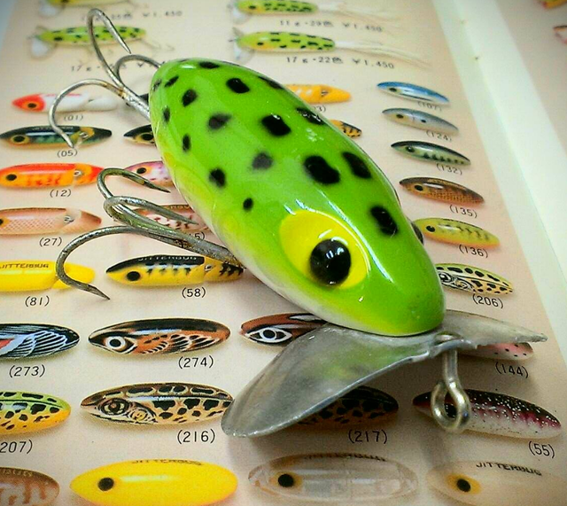 ジッターバグの使い方！オールドアメリカンルアーが現代まで生き残って