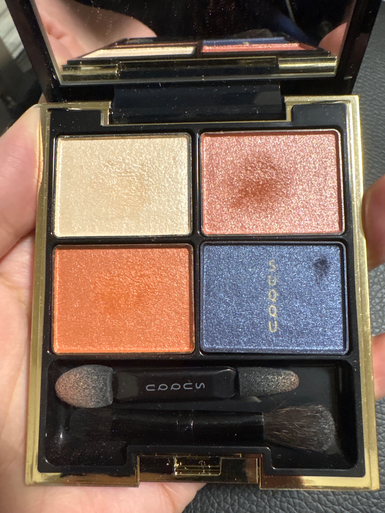 SUQQU(スック) / デザイニング カラー アイズ 10 夕茜 -YUUAKANEの公式