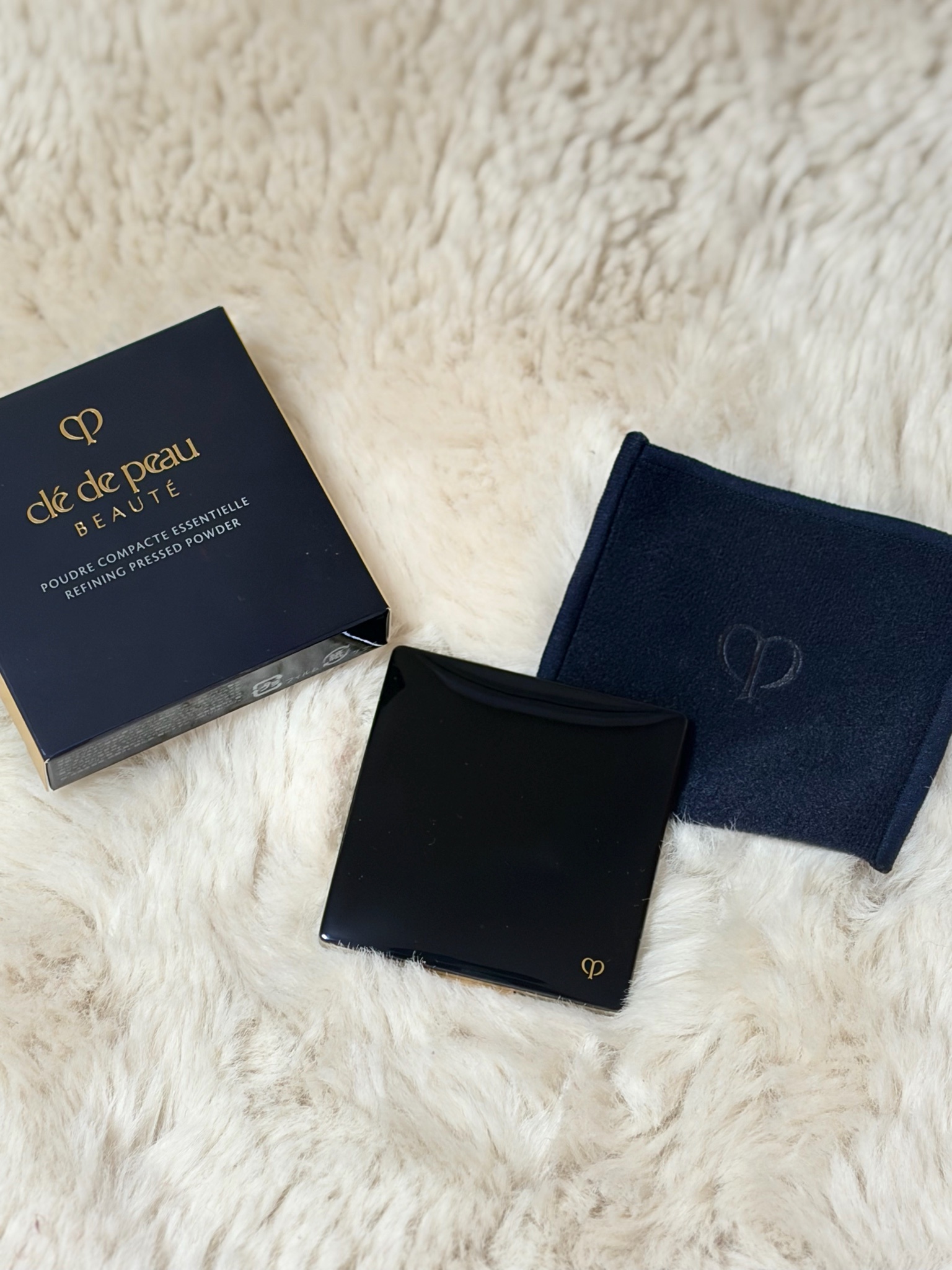 クレ・ド・ポー ボーテ / プードルコンパクトエサンシエルn