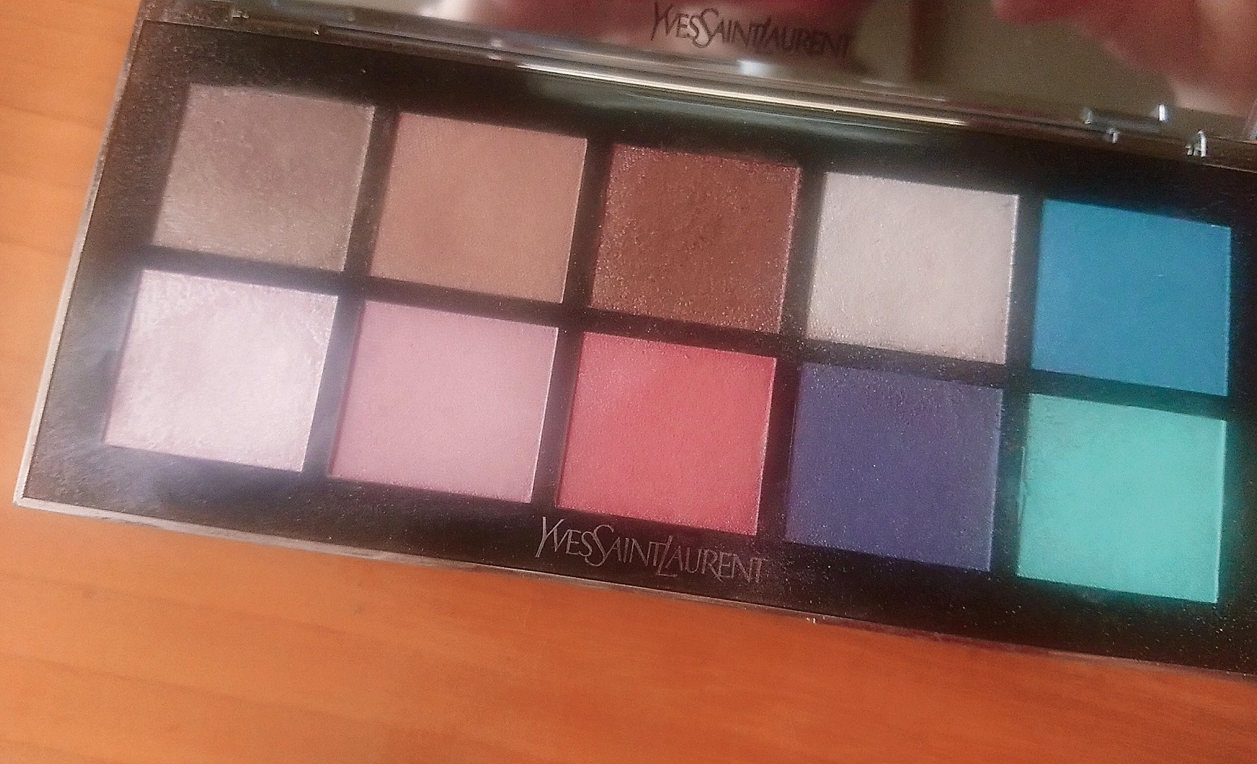 イヴ・サンローラン / パレット ポップイン フレッシュの公式商品情報