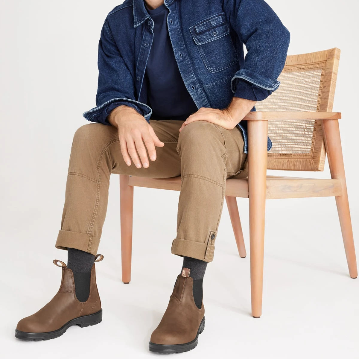 Blundstone Women's 1609 Classics Chelsea Boots in Antique Brown