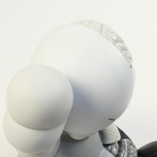 KAWS カウズ ×MEDICOM TOY COMPANION Resting Place フィギュア 灰