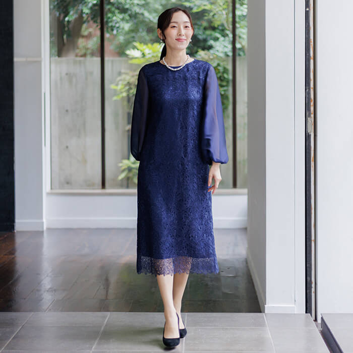 スパングル刺繍がエレガントなドレス 13号・ネイビー｜東京ソワール
