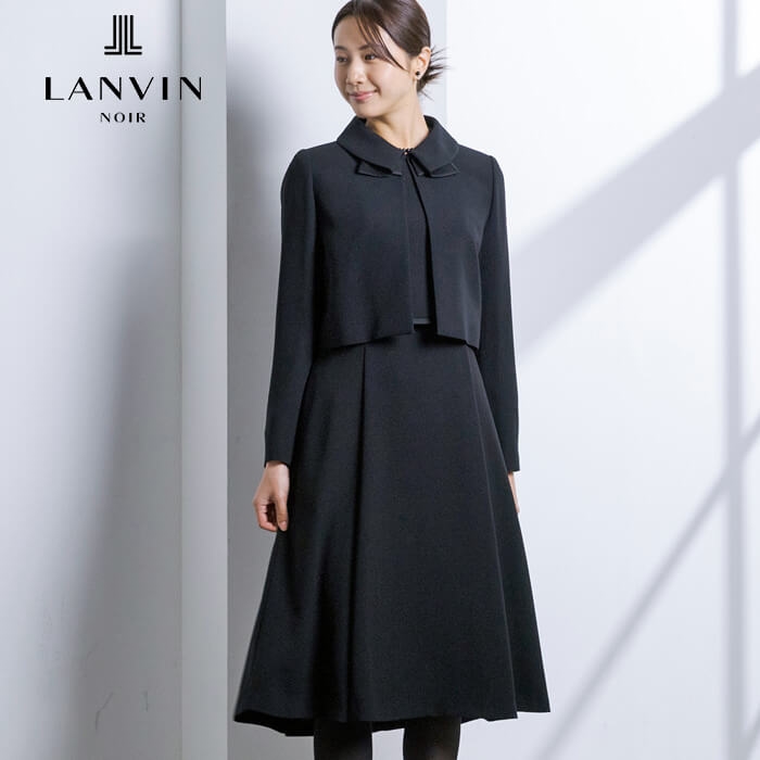 重なりショールカラーのアンサンブル 9号・ブラック｜東京ソワール