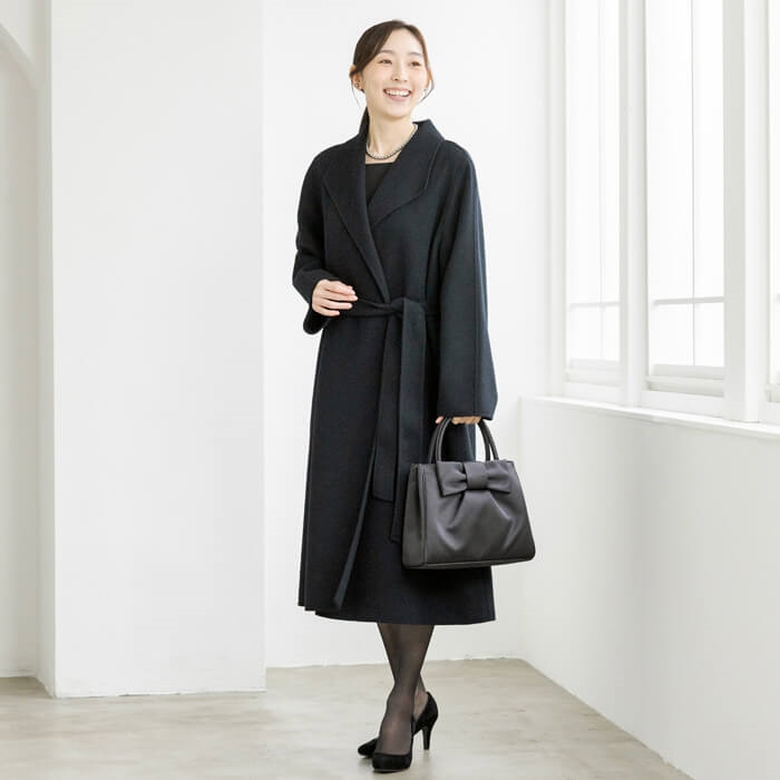 ベルト付｜カシミヤ混のウールコート M・ブラック｜東京ソワール
