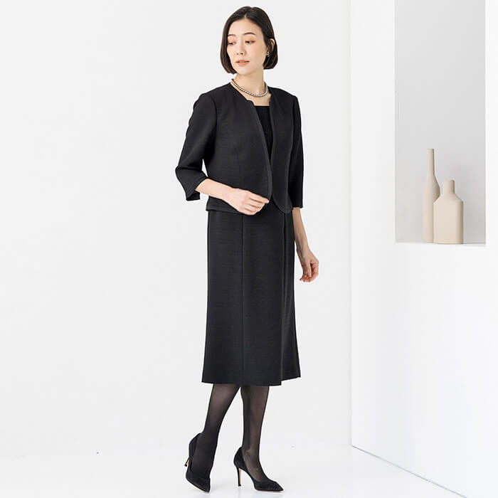 ゆとり仕上げのアンサンブル 19号・ブラック｜東京ソワール