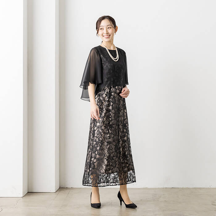 シフォンケープ付きラッセルレースのロングドレス 11号・ブラック