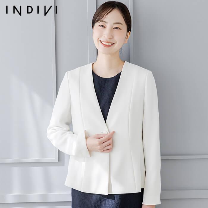 シャープなⅤカットの洗練ジャケット 9号・オフホワイト｜東京