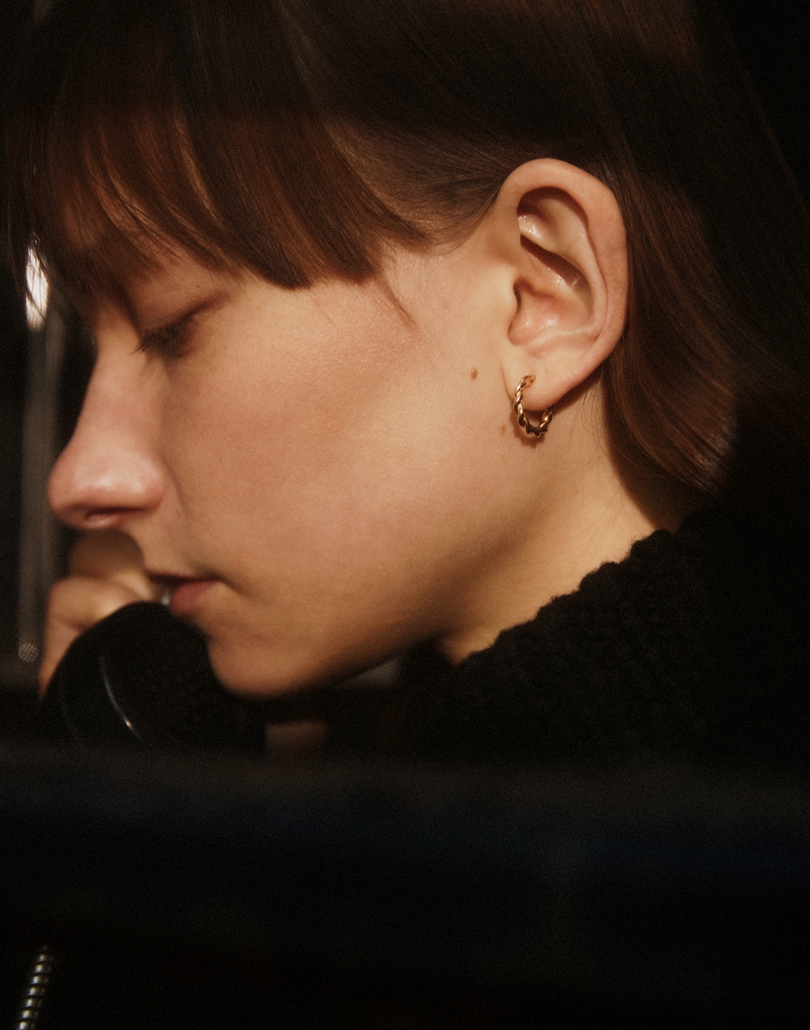 TWIST EARRINGS GOLD | FORSOMEONE(フォーサムワン)公式ONLINE STORE