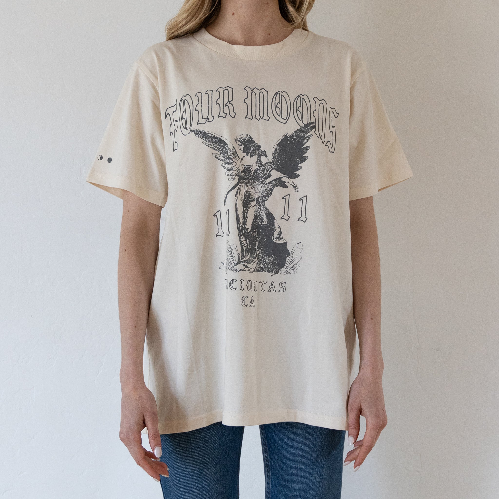 11:11 Angel Tee – Four Moons Spa