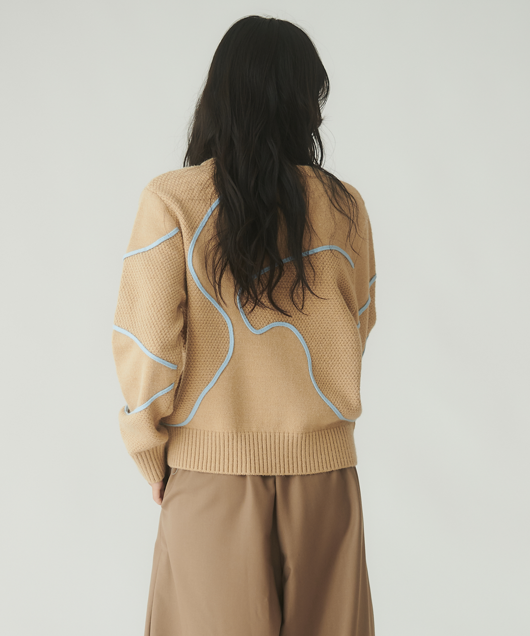 コードエンブロイダリーニット – FACE SANS FARD