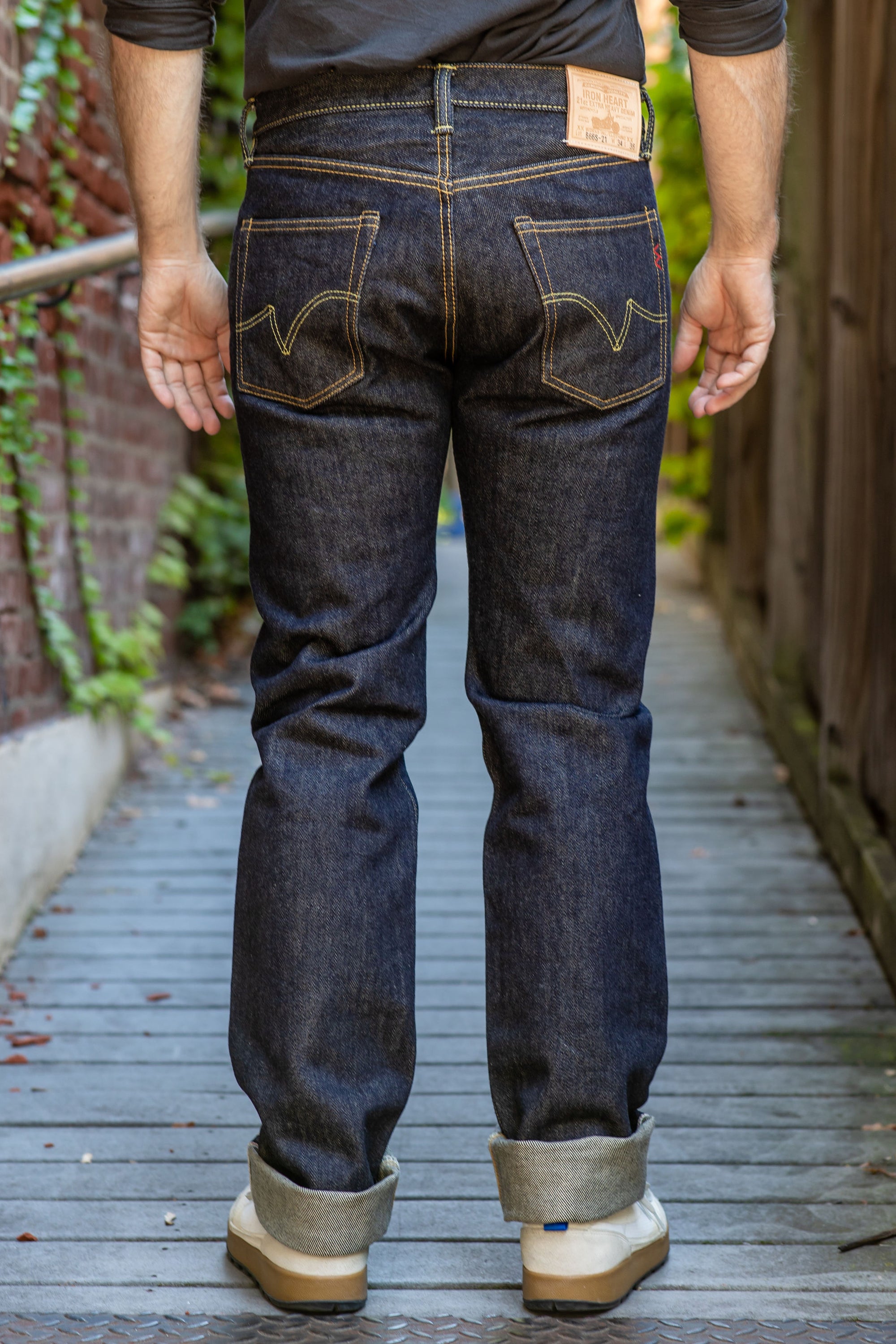 Iron Heart IH-666S-21 Indigo 21oz. Selvedge Denim - Slim Cut