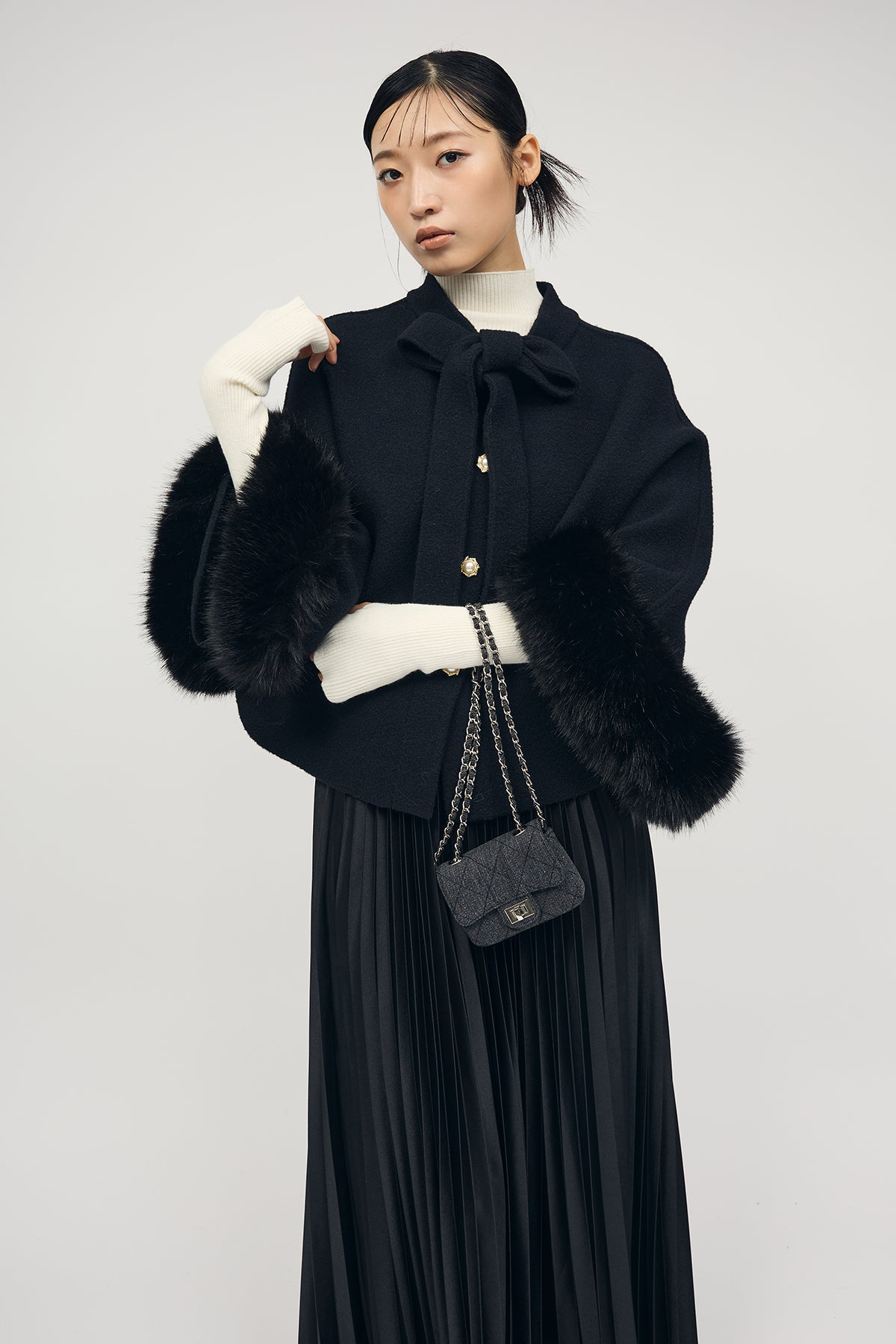 予約]ファーカフスリボンポンチョコート – Frene