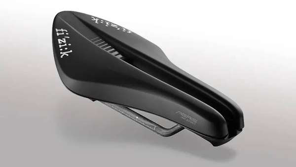 トライアスロンに最適化された2つのサドル、「TRANSIRO AERIS」を発売