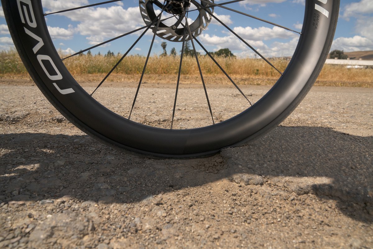 カーボンスポーク採用の「Roval Rapide ホイール」登場！ 「CLX III