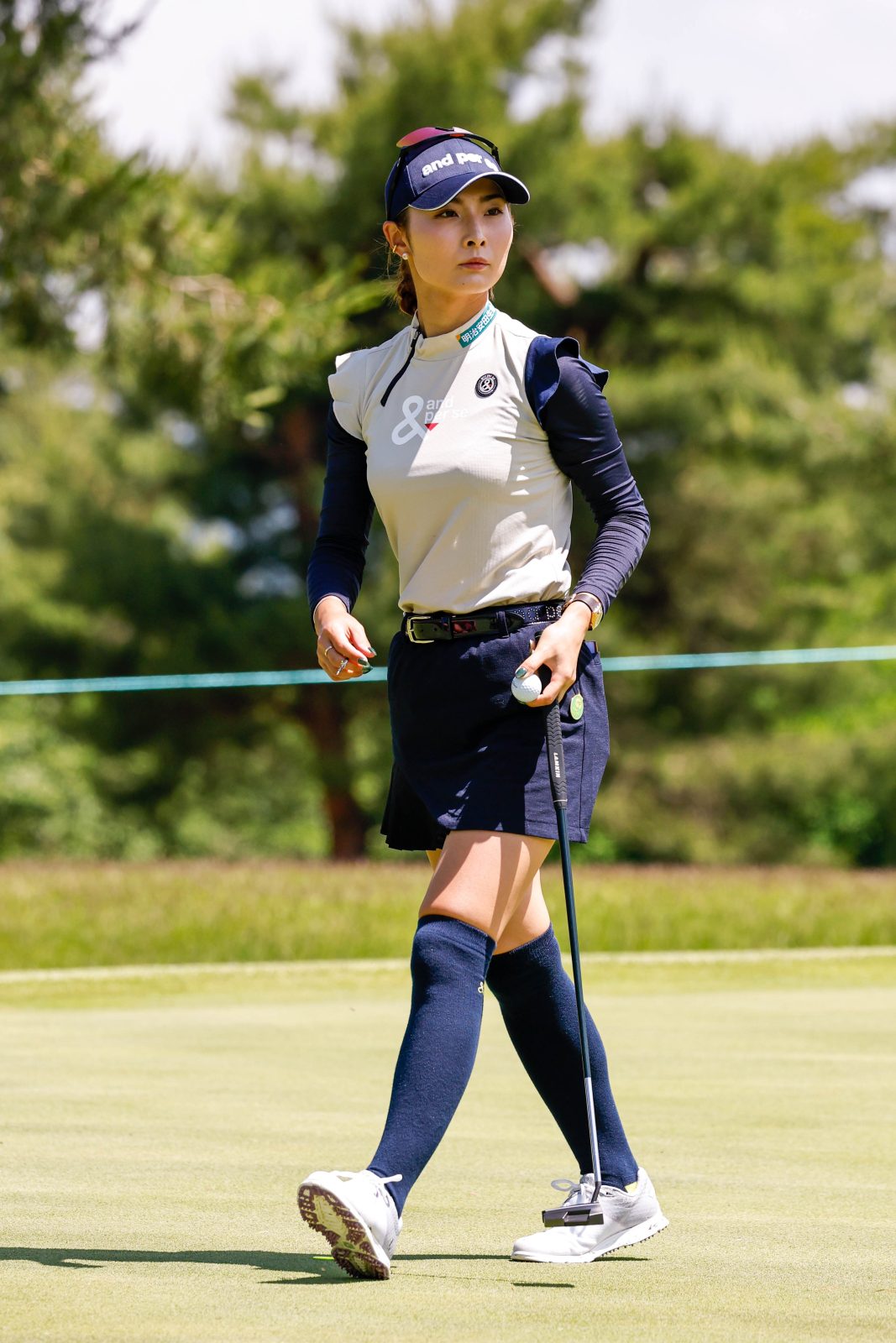 アンパスィのウェアを着用する女子プロ4人がおそろいコーデを披露！ | EVEN