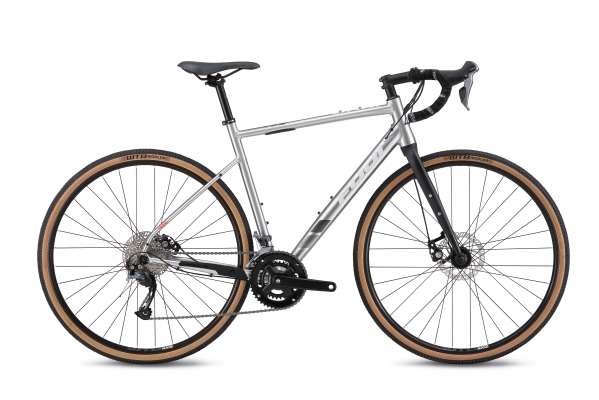 人気モデル2台に限定カラーの「Brushed Aluminum Pack」バージョン登場