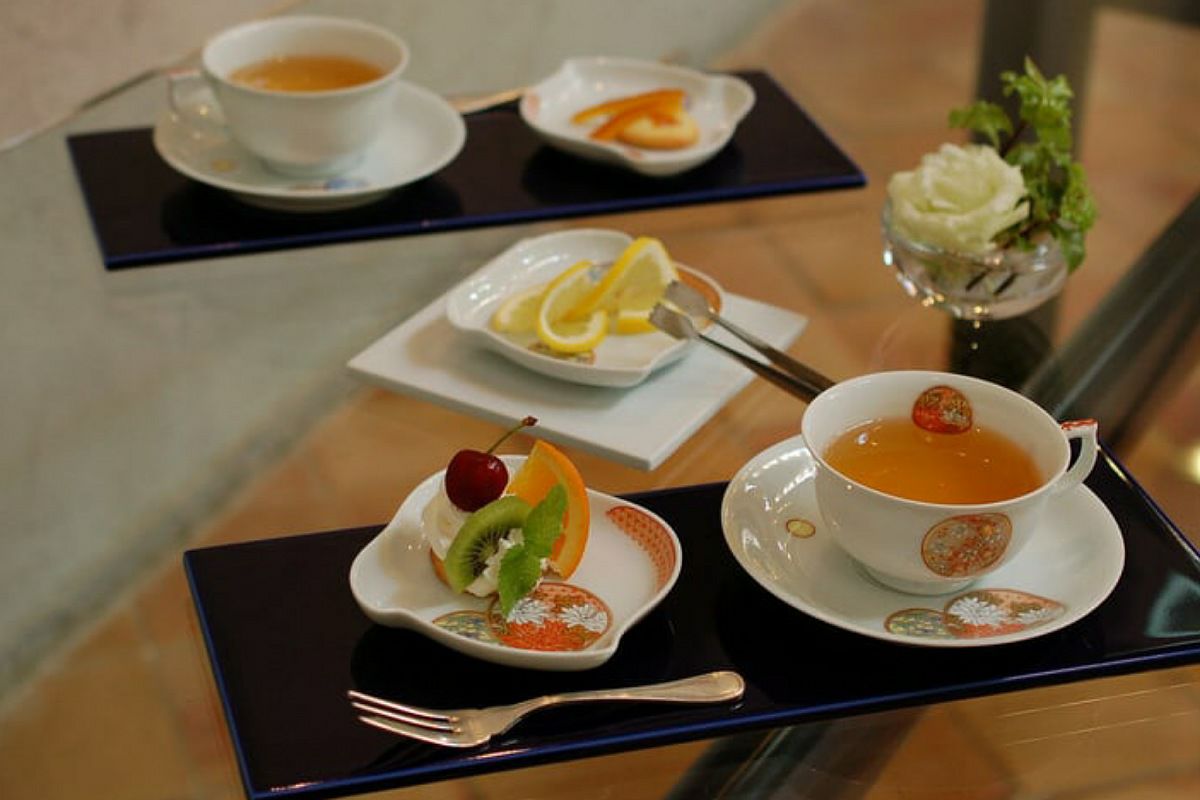 寿赤絵 トリプレット千鳥（3枚組） | 有田焼 深川製磁｜公式オンライン