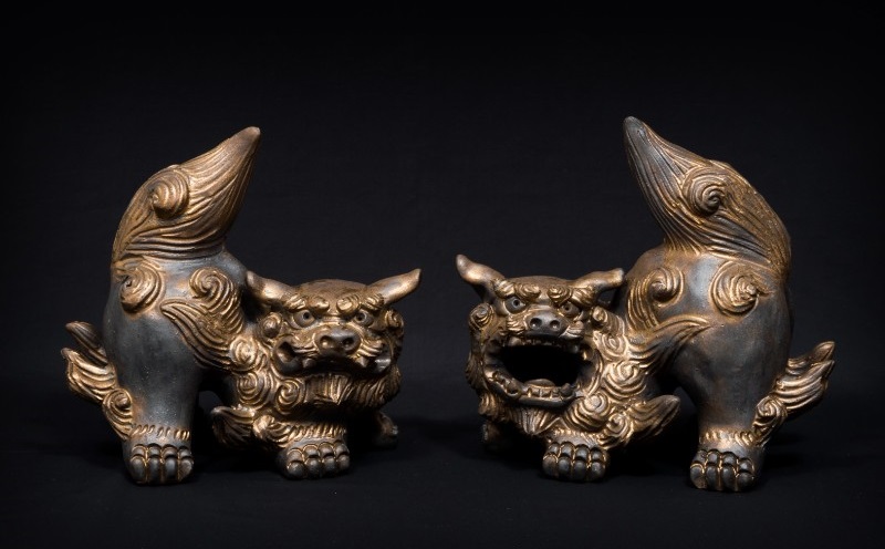 datta.沖縄南の島陶芸工房】金シーサー（威嚇・中サイズペア