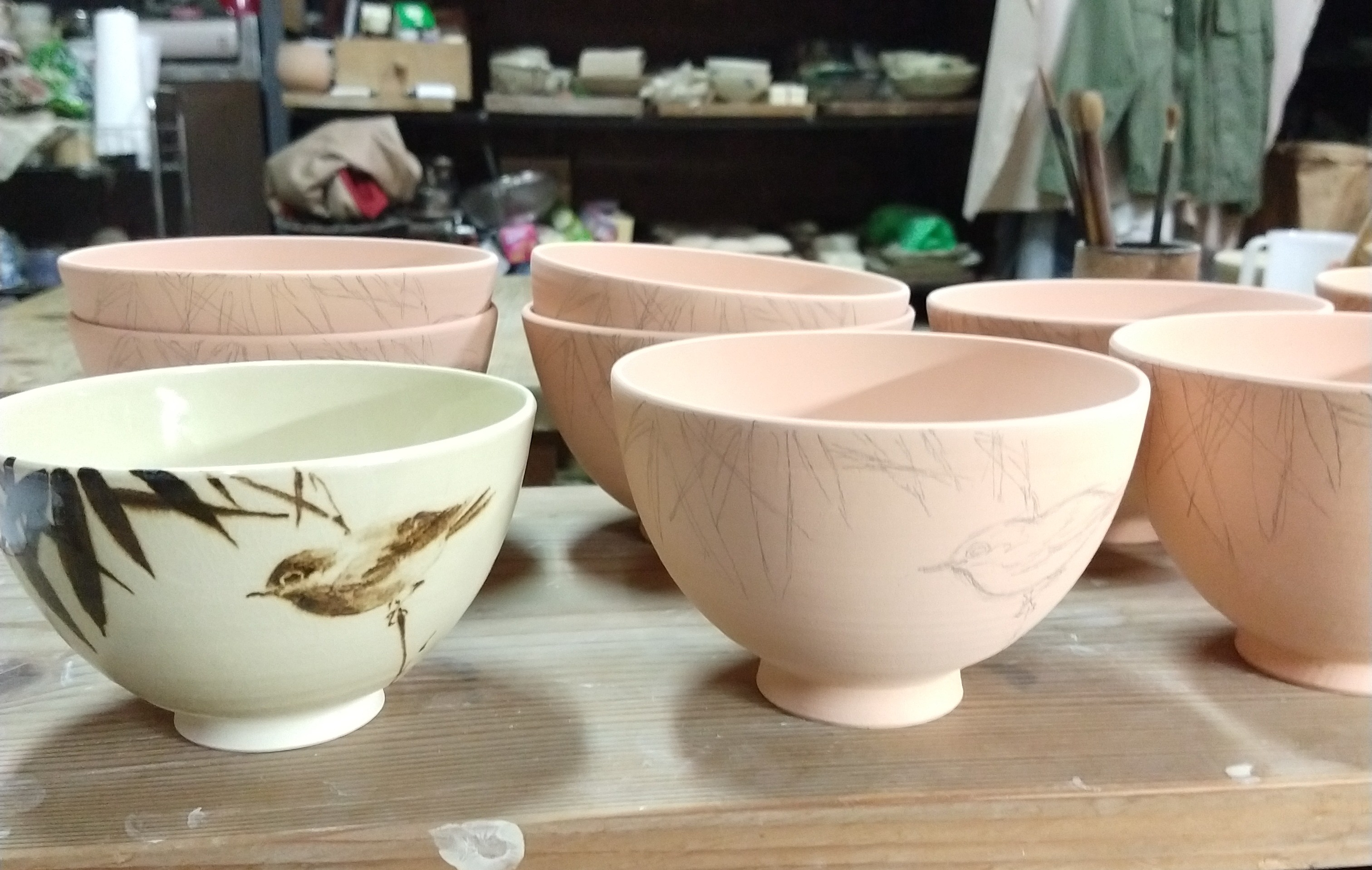 水間焼伏原窯｜乾山写し菊型向付ー下絵付けの作品ご紹介