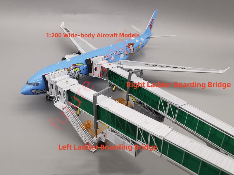1:200 08 Hanger Highly Details Diecast Airport GSE Boarding Bridge