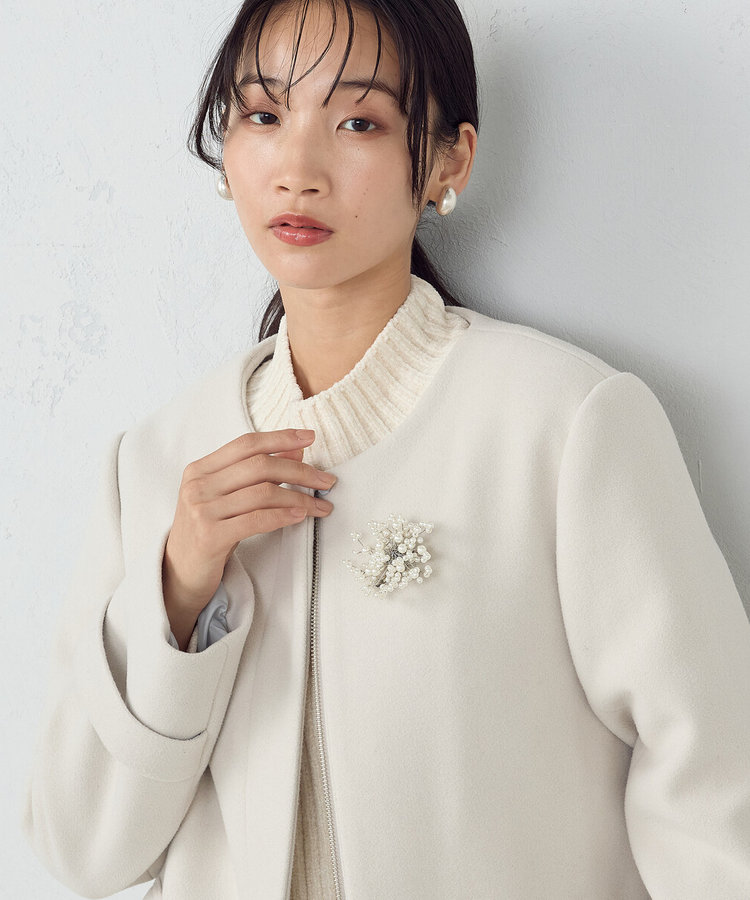 プラスチックパール フラワーブローチ（12-83AI01-204）｜コムサイズム