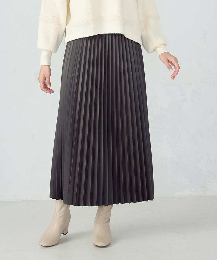 合成皮革プリーツスカート（38-50FM51-205）｜コムサモデルズ（COMME