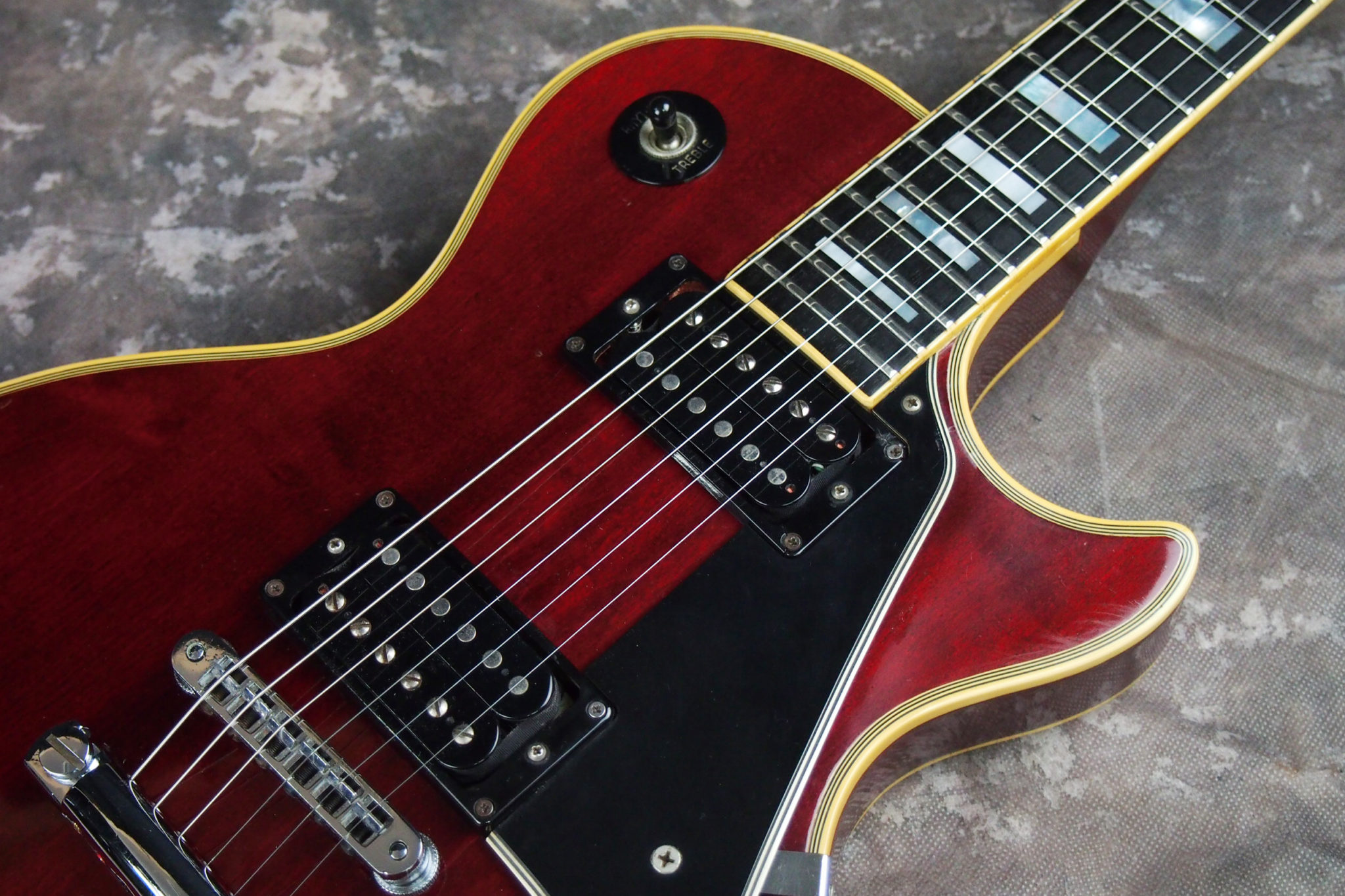買取情報】そろそろヴィンテージ？ワインレッドのレスポールカスタム